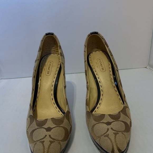 COACH heels. Size 6 - Picture 4 of 7